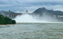 Mở thêm cửa xả ở các hồ Hòa Bình, Tuyên Quang; Hơn 3,4 triệu khách hàng bị mất điện