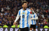 Lionel Messi nhòa lệ rồi rực sáng trong trận chia tay sân nhà Argentina