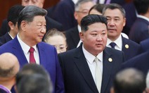 Ông Kim Jong Un gây chú ý ở Bắc Kinh: Mercedes biển số đặc biệt và nơi lưu trú 'ẩn danh'