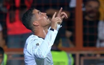 Ronaldo gửi bàn thắng lên thiên đường cho Diogo Jota, sau khi lập cú đúp ở vòng loại World Cup 2026