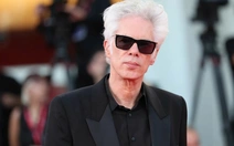 Jim Jarmusch đoạt Sư tử vàng ở Venice: 'Hầu như mọi nguồn tiền từ các tập đoàn đều dính bẩn'