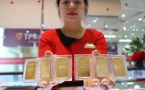 Giá vàng thế giới vượt 3.600 USD/ounce, giá vàng miếng SJC giảm 300.000 đồng