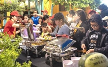 Tranh luận ăn buffet đổi chén đĩa liên tục mới văn minh hay chỉ cần ăn uống sạch, yên lặng là được?