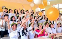 Những mùa tựu trường thương nhớ - Kỳ 7: Ngày khai giảng, người chị em tôi nhuộm bùn đất đỏ