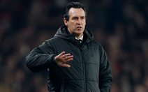 Unai Emery nói bỏ bắt tay HLV Arsenal vì trời lạnh, fan nói do ‘cay’