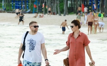 Khách quốc tế vui chơi cả ngày lẫn đêm ở Phú Quốc