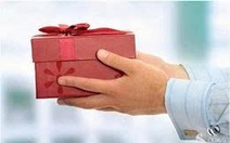 Thường vụ Thành ủy TP.HCM nghiêm cấm dùng công quỹ biếu, tặng quà Tết