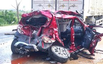 Tài xế xe đầu kéo kể khoảnh khắc vụ tai nạn khiến ô tô con bẹp dúm, 4 người bị thương