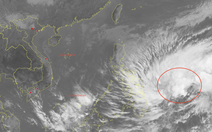 Áp thấp nhiệt đới gần Biển Đông có khả năng mạnh lên thành bão