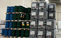 Loạt container hóa chất... mắc kẹt vì luật có hiệu lực nhưng thiếu văn bản hướng dẫn