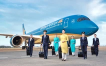 Vietnam Airlines lập đỉnh lợi nhuận, cổ phiếu HVN tăng kịch trần