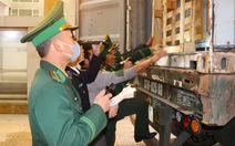 Căng mình chống buôn lậu qua cửa khẩu dịp cuối năm