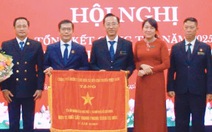 Tòa án nhân dân khu vực 1, TP.HCM nhận cờ thi đua của Chính phủ