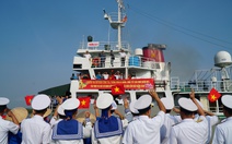 Mang Tết đến với quân, dân đặc khu Côn Đảo và nhà giàn DK1