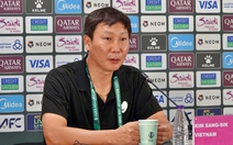 HLV Kim Sang Sik: Các cầu thủ đã chơi 120 phút quả cảm, giành chiến thắng cho người hâm mộ Việt Nam