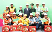 Trao quà Tết cho 2.000 công nhân làm dự án đón APEC 2027 ở Phú Quốc