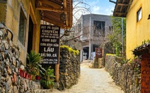 Ngôi nhà xây mới giữa làng Lô Lô Chải khiến dân mạng xốn con mắt