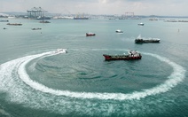 Lồng bè nuôi thủy sản 'tạm trú' kéo dài lấn luồng hàng hải cảng Dung Quất