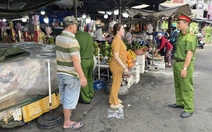 Xử lý vi phạm vỉa hè, lòng đường trước chợ Bà Chiểu, giao thông trở nên thông thoáng