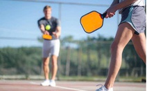 Uống bia sau khi chơi pickleball không tốt chút nào