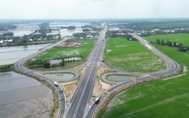 Cao tốc Cần Thơ - Cà Mau thông xe, tiền xăng giảm từ 500 ngàn xuống 300 ngàn đồng