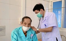 'Ho ra máu sét đánh' hơn 300ml mỗi lần, bệnh nhân 71 tuổi được cứu sống kịp thời