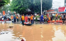 Khánh Hòa đã nhận tiền ủng hộ và trao hỗ trợ cho dân bị lũ lụt thế nào?