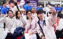 Học sinh lo lắng AI có thể thay thế con người trong tương lai, thầy cô trấn an