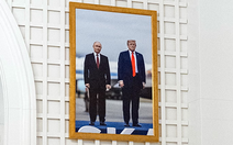 Ông Trump treo ảnh chụp cùng ông Putin trong Nhà Trắng, các đồng minh phản ứng