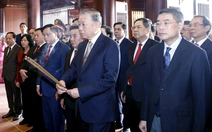 Tổng Bí thư Tô Lâm dâng hương tưởng niệm Chủ tịch Hồ Chí Minh tại Nghệ An