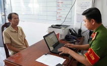 Cha cùng con trai đi đánh ghen, một người đàn ông bị đâm tử vong