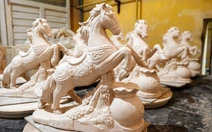 Linh vật Ngựa Tết 2026: Chọn 'thần thái' hơn kích thước