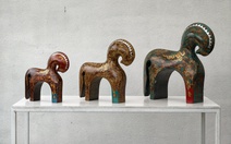 Ngắm 28 sắc thái linh vật ngựa Bính Ngọ từ làng Củi Lũ