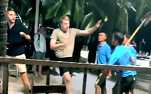 Du khách nước ngoài bị nhóm người cầm xẻng dọa đánh trên bãi biển Nha Trang