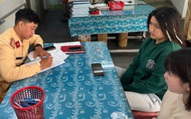 Tịch thu xe SH vụ thiếu nữ 'tống 3', buông hai tay khi chạy xe trên cầu Ba Son