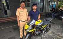 Tịch thu xe của thanh niên buông hai tay, dùng điện thoại khi chạy trên đường Đỗ Mười, TP.HCM