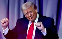 Tổng thống Trump tiết lộ bà Melania ghét điệu nhảy của chồng vì 'chẳng ra dáng tổng thống'