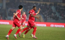 Thắng Ninh Bình, Công An Hà Nội giành ngôi đầu V-League