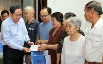 Chủ tịch Quốc hội, Bộ trưởng Bộ Nội vụ trao quà Tết tại Cần Thơ