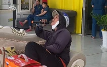 Xin quý khách thông cảm, đơn hàng đang bận... hát karaoke