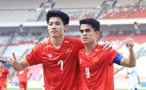 Trong bóng đá hiện đại, đừng yêu cầu Đình Bắc 'ngoan' như Khuất Văn Khang