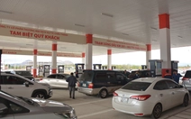 Ngày đầu bán xăng trên trạm dừng nghỉ cao tốc Vĩnh Hảo - Phan Thiết, xe vào tấp nập