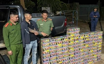 Xe bán tải độ chế khoang bí mật chở pháo lậu từ Gia Lai về Đắk Lắk