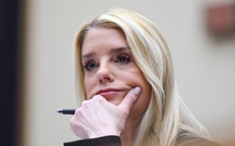 Bộ trưởng Tư pháp Mỹ bị cáo buộc che đậy hồ sơ Epstein