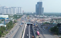 Cảnh sát giao thông luân phiên đóng, mở lối vào cao tốc TP.HCM - Long Thành tại vòng xoay Phú Hữu