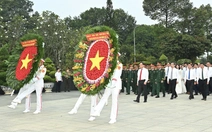 Lãnh đạo TP.HCM dâng hương tưởng nhớ các Mẹ Việt Nam anh hùng, Anh hùng liệt sĩ