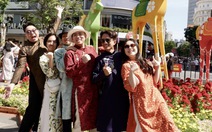 TP.HCM bội thu 12.150 tỉ đồng du lịch Tết, vé máy bay 'nóng' đến rằm tháng giêng