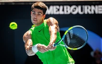 Alcaraz áp sát kỷ lục của big 3 sau khi đăng quang giải Qatar mở rộng