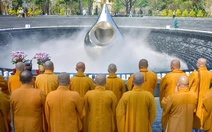 Phật giáo TP.HCM tưởng niệm đồng bào tử vong do COVID-19 tại công viên số 1 Lý Thái Tổ