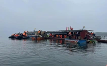Vụ chìm tàu trên hồ Thác Bà: Đoàn gia đình đi chúc Tết về thì gặp nạn